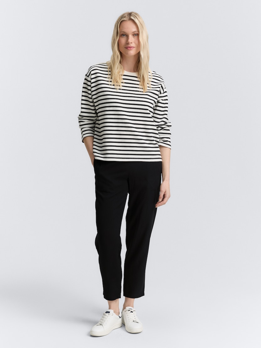 Loose fit hlače - Crna