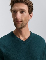 Pleteni pulover s V-izrezom - Zelena_9933717