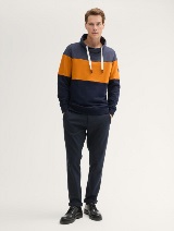 Šarena dukserica sa okruglom kragnom - Plava_9837528