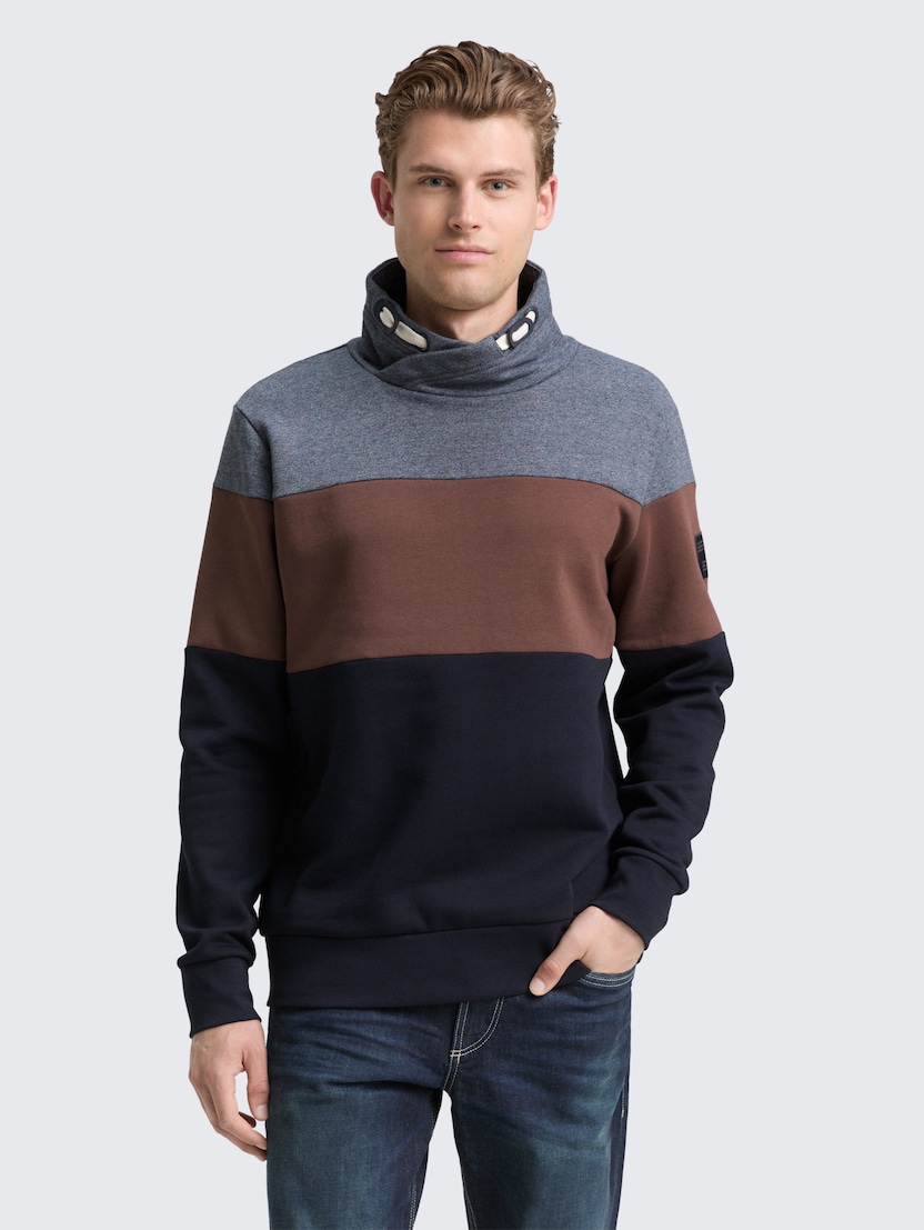 Pulover s šal ovratnikom v kontrastnih barvah - Modra_5425984